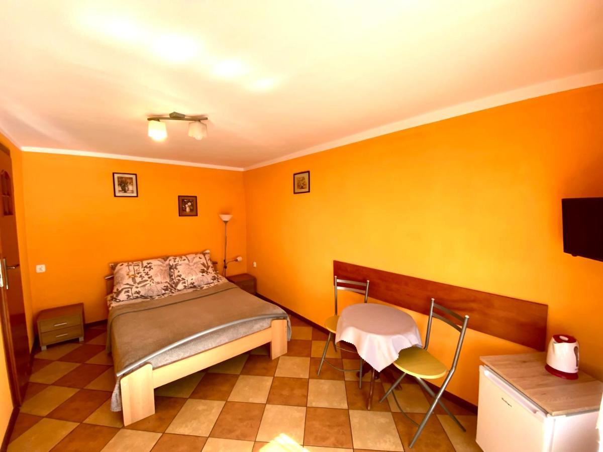 Pokoje Goscinne Marcin Łeba Exterior foto