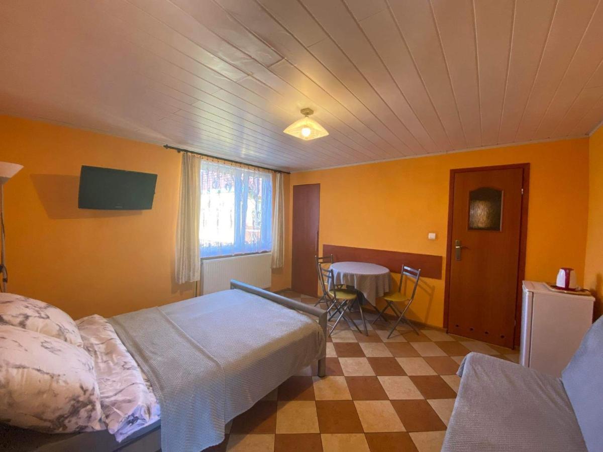 Pokoje Goscinne Marcin Łeba Exterior foto