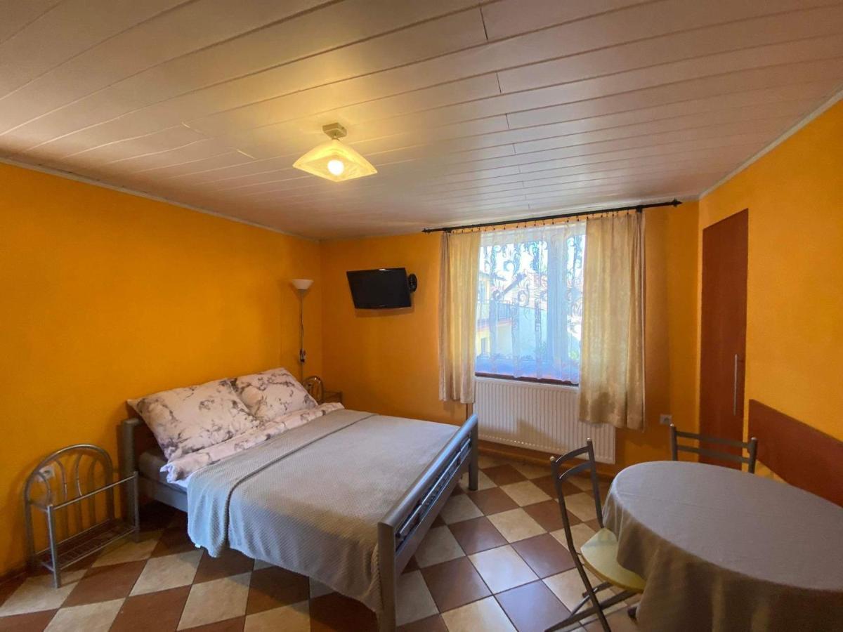 Pokoje Goscinne Marcin Łeba Exterior foto
