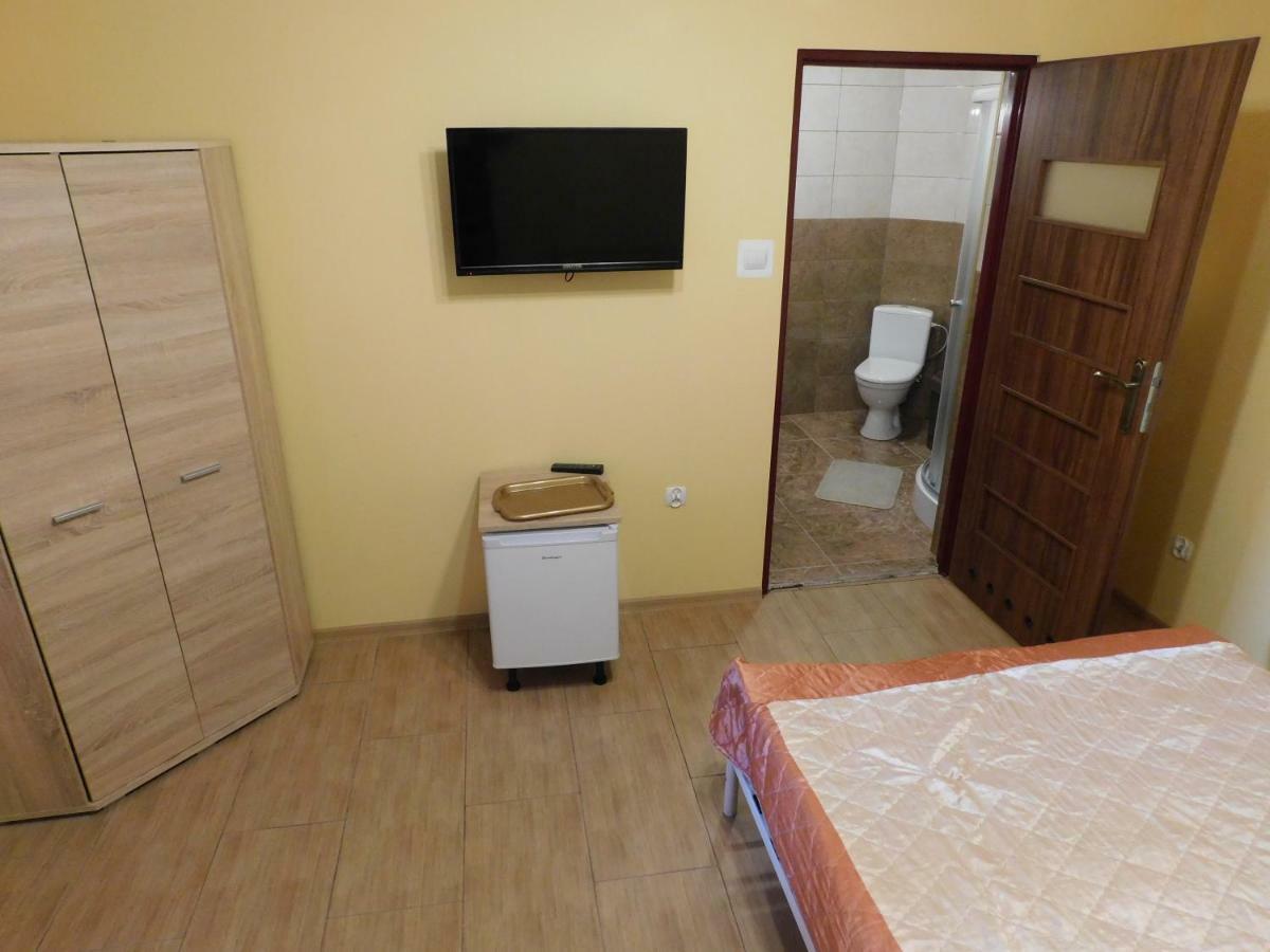 Pokoje Goscinne Marcin Łeba Exterior foto